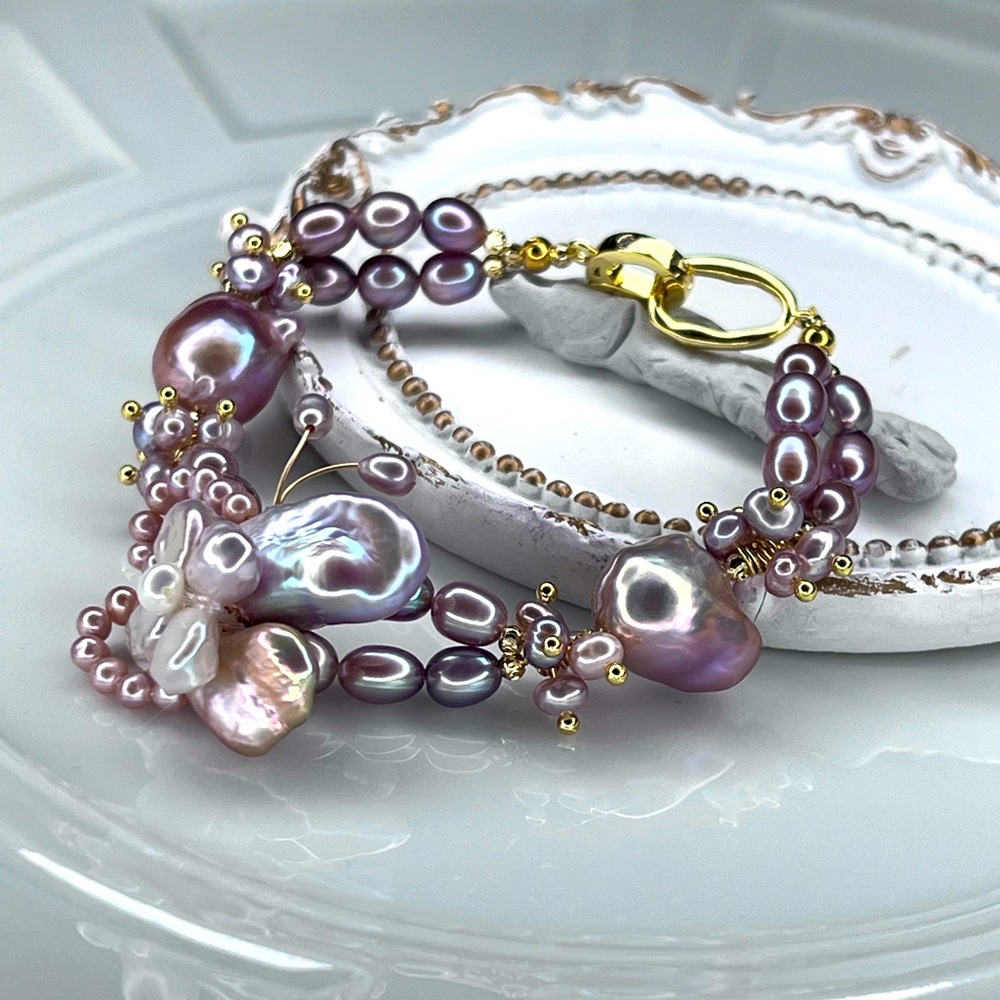 🔥🔥 Handmade Premium Freshwater Beautiful Butterfly 🦋 Braided Bracelet - Picture 2 of 3